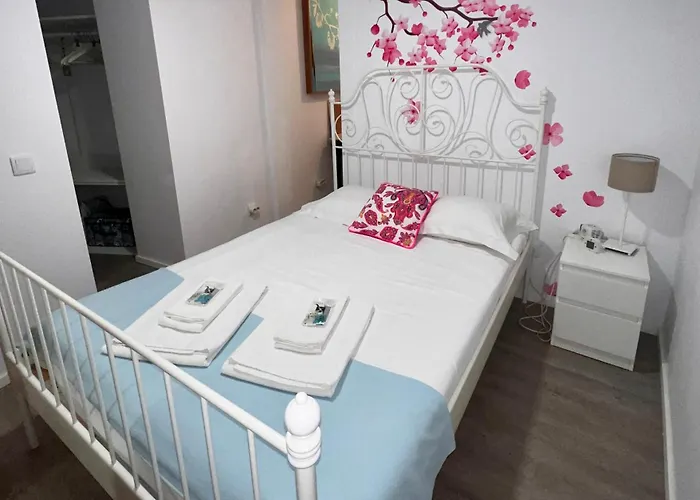 Apartamento Com Patio Em Frente Praia