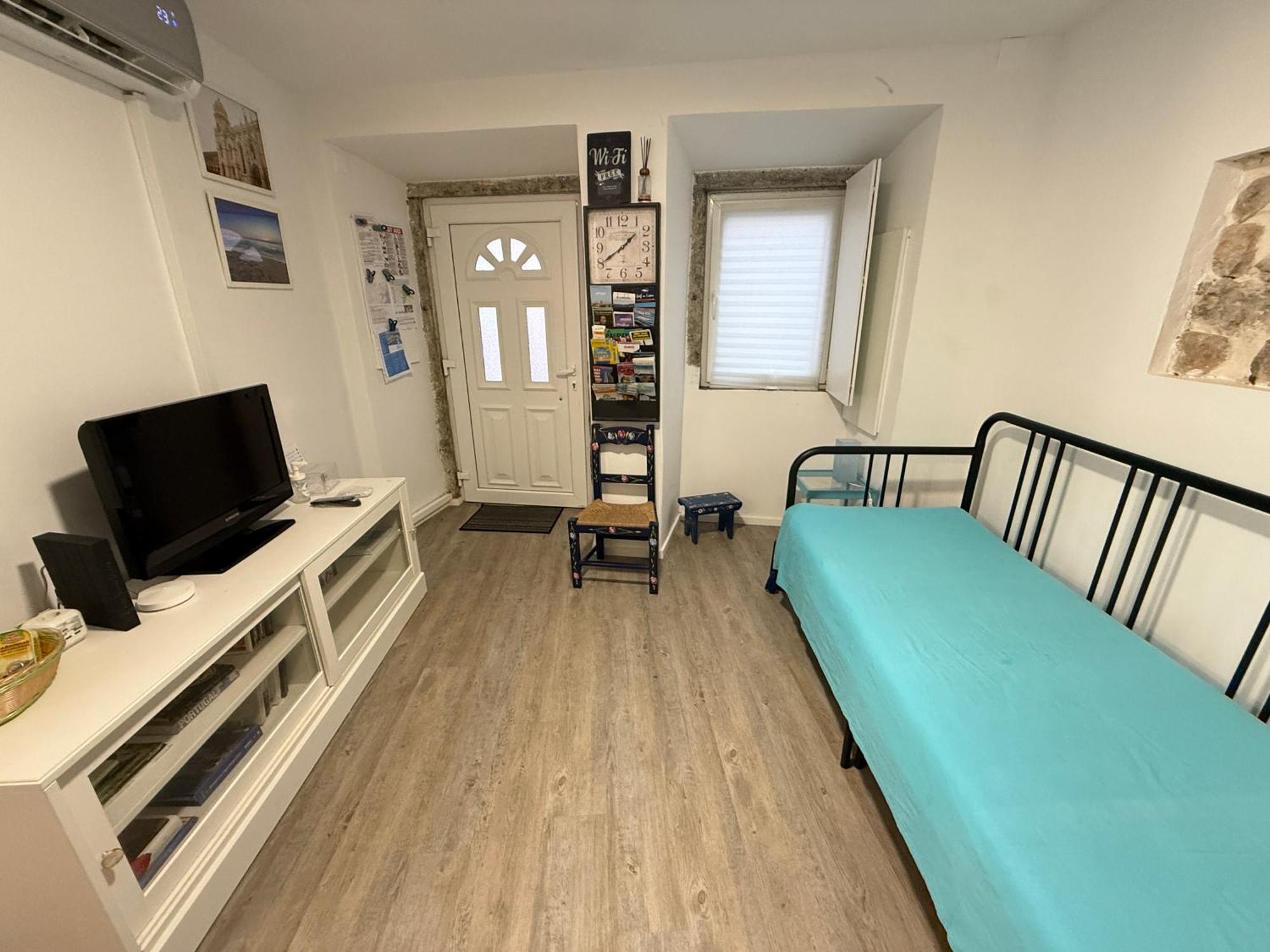 Apartment Com Patio Em Frente