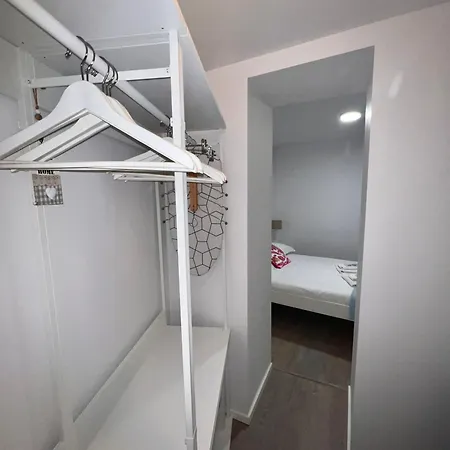 Apartamento Com Patio Em Frente Praia Paco de Arcos Exterior photo