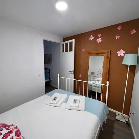 Apartamento Com Patio Em Frente Praia Paco de Arcos Exterior photo