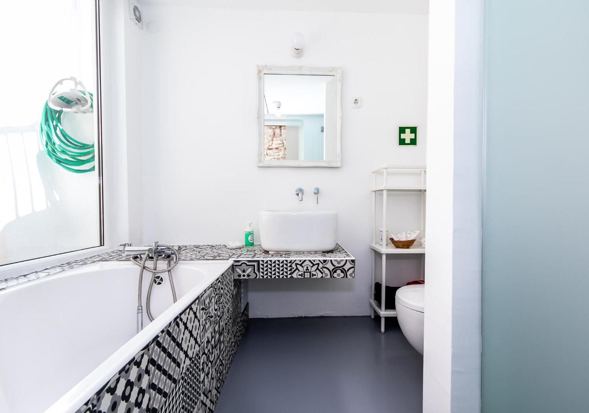 Apartment Com Patio Em Frente *