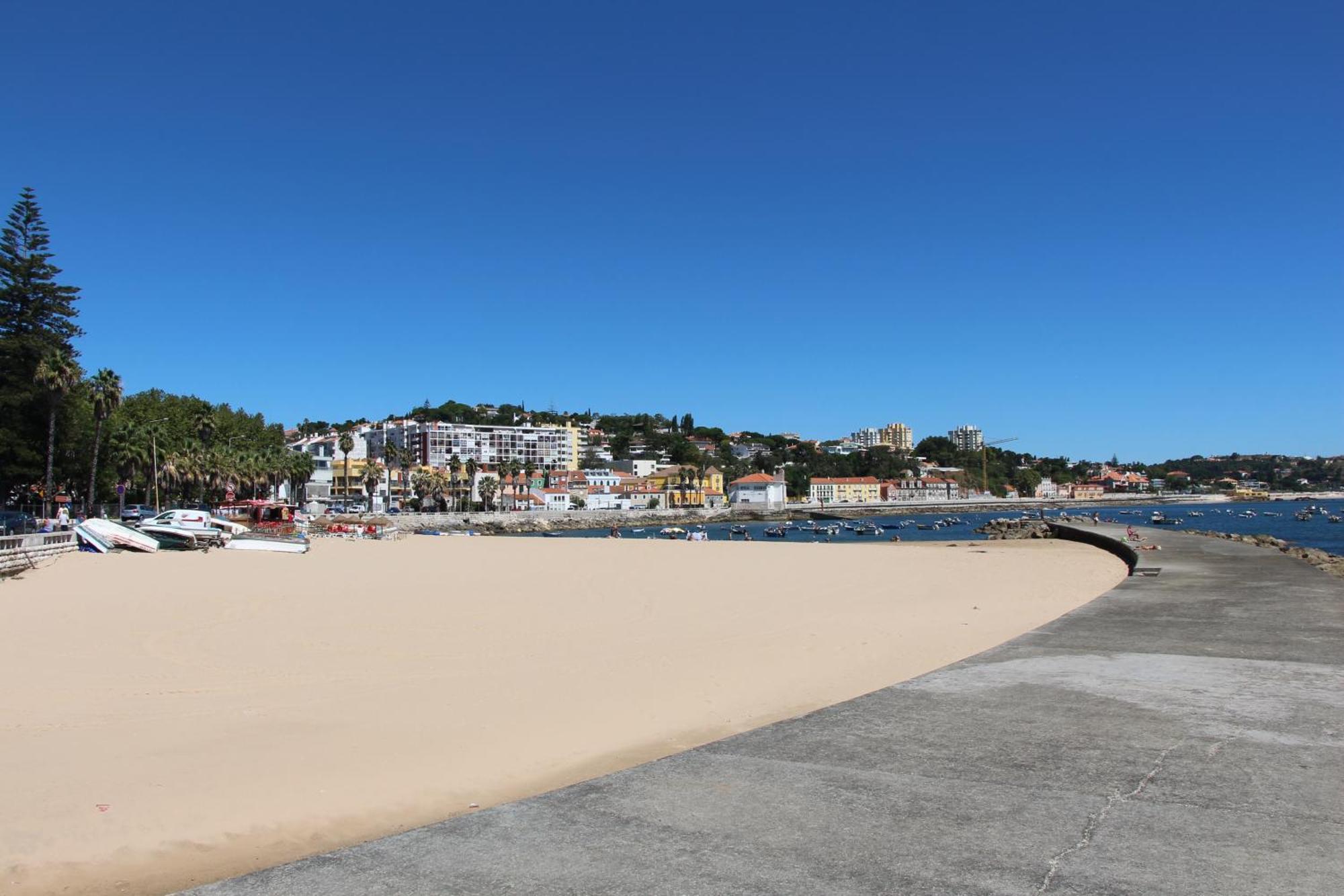 Apartment Com Patio Em Frente